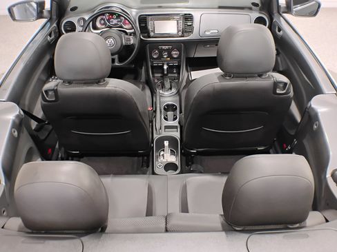 Used 2013 Volkswagen Beetle 2.5 image 57