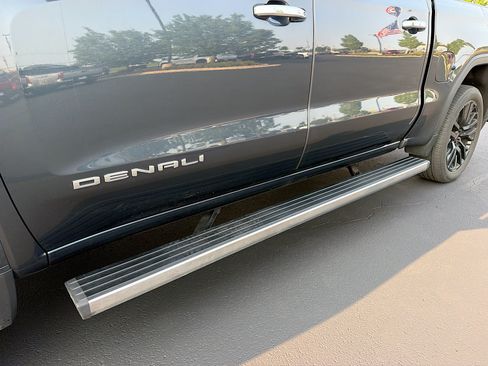 Used 2021 GMC Sierra 1500 Denali w/ Denali Ultimate Package AWD/4WD image 21