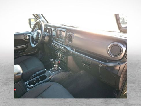 Used 2023 Jeep Wrangler Willys image 11