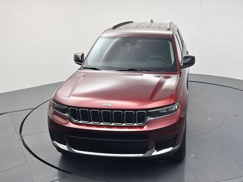 Used 2023 Jeep Grand Cherokee L Laredo w/ Luxury Tech Group I AWD/4WD image 39