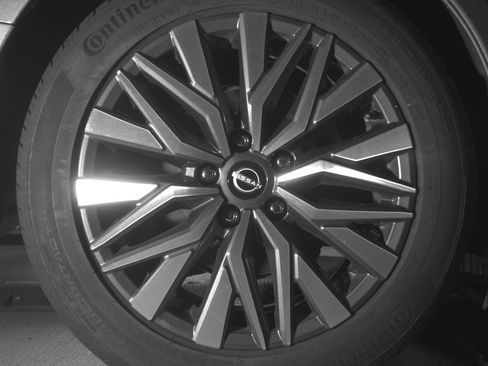 Used 2025 Nissan Altima 2.5 SV image 15