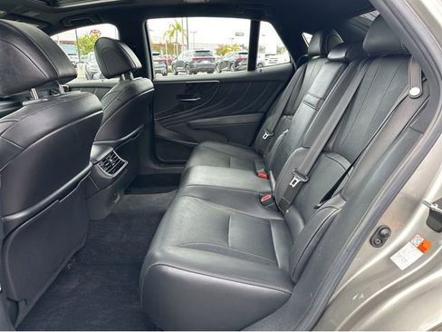 Used 2022 Lexus LS 500 w/ Cold Weather Package (CK) RWD image 40