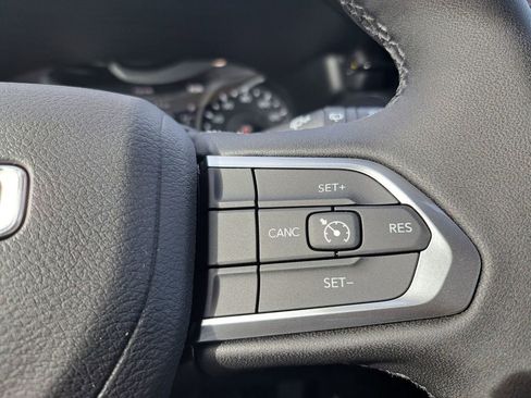 New 2026 Jeep Compass Latitude AWD/4WD image 15