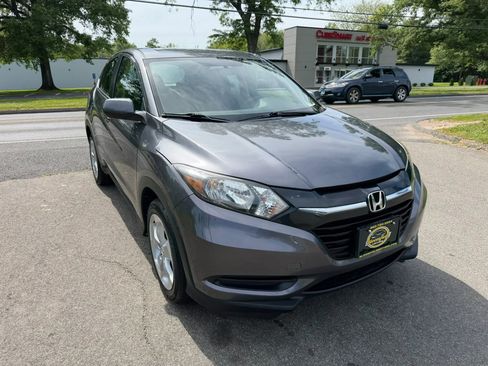 Used 2016 Honda HR-V LX image 3