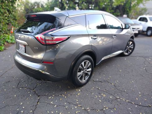 Used 2017 Nissan Murano S image 12