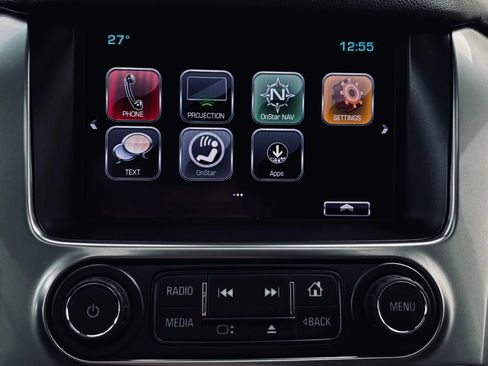 Used 2020 Chevrolet Suburban LT image 11