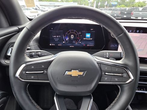 Used 2026 Chevrolet Traverse LT AWD/4WD image 33