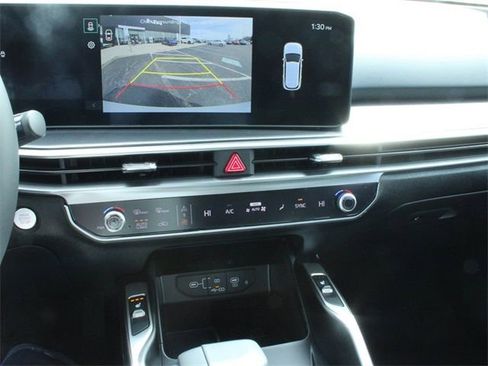 New 2025 Kia Sorento S w/ Panoramic Sunroof Package image 6