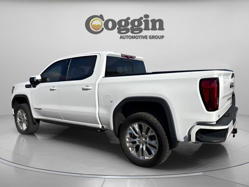 Used 2022 GMC Sierra 1500 AT4X image 9