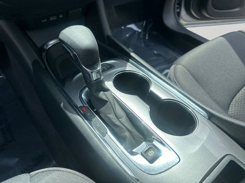 Used 2024 Chevrolet Malibu LT FWD image 18