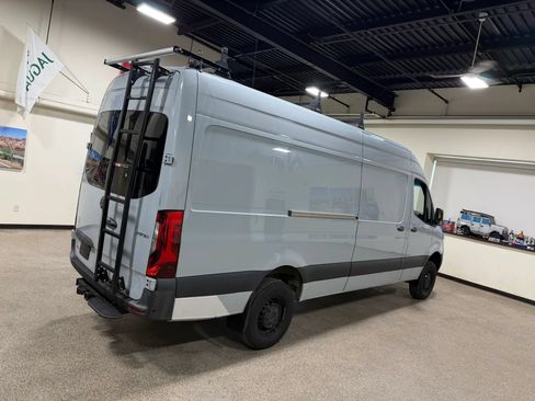 Used 2022 Mercedes-Benz Sprinter 2500 image 15