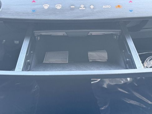 Used 2023 Nissan Ariya FWD image 56