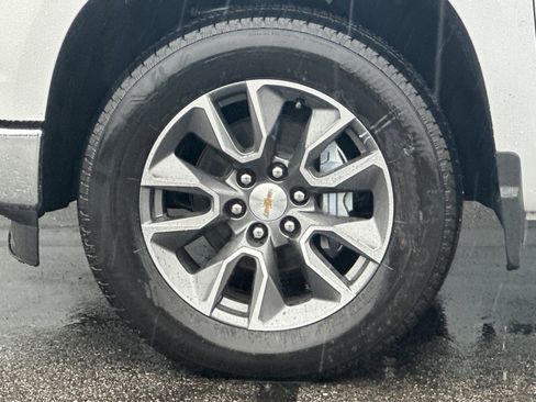 New 2025 Chevrolet Silverado 1500 LT image 30