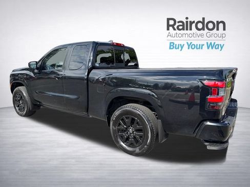 Used 2022 Nissan Frontier SV AWD/4WD image 5