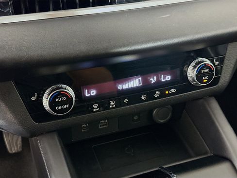Used 2024 Mitsubishi Outlander SE FWD image 23