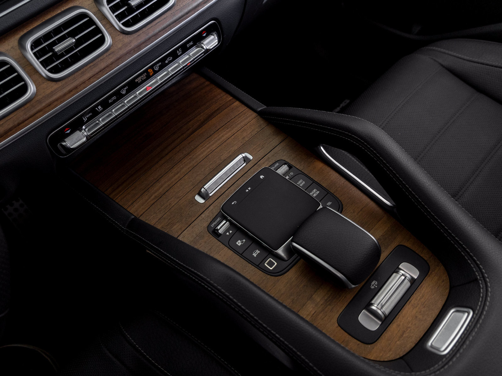 Certified 2026 Mercedes-Benz GLS 450 4MATIC image 18