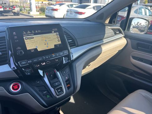 Used 2018 Honda Odyssey EX-L image 48