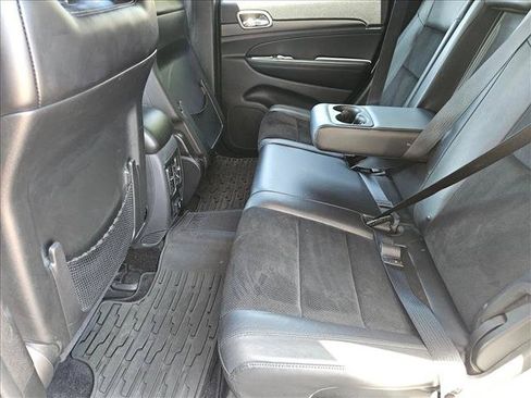 Used 2017 Jeep Grand Cherokee Altitude AWD/4WD image 22