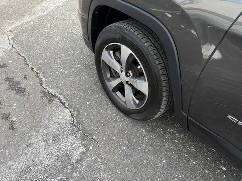 Certified 2019 Jeep Cherokee Limited image 26