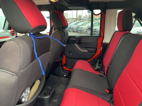 Used 2015 Jeep Wrangler Unlimited Sport w/ Max Tow Package AWD/4WD image 10
