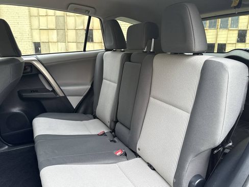 Used 2013 Toyota RAV4 LE AWD/4WD image 18