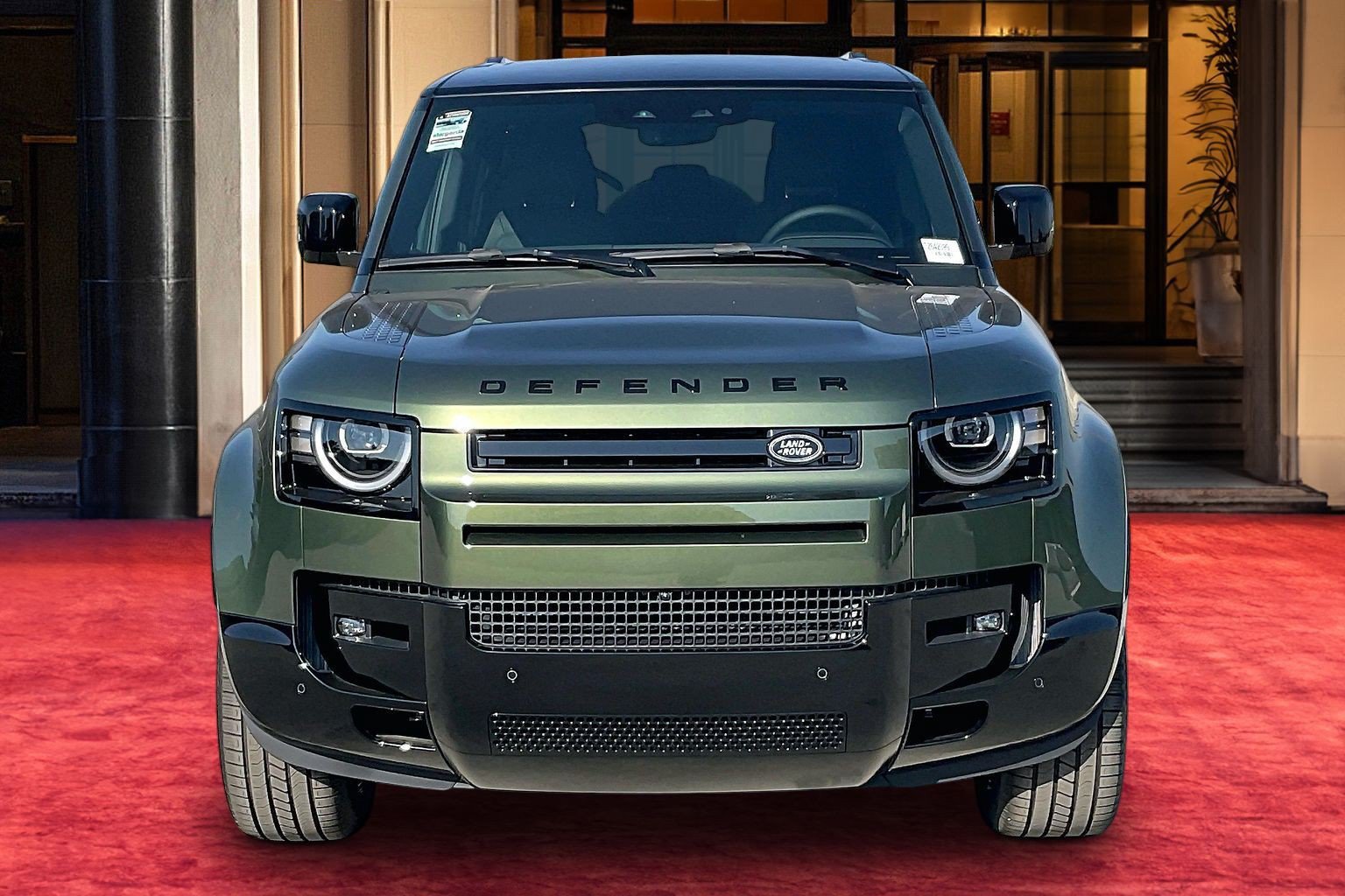 New 2026 Land Rover Defender 110 X-Dynamic SE AWD/4WD image 3