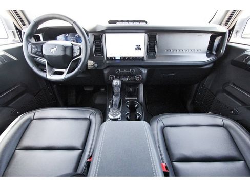 Used 2026 Ford Bronco Badlands AWD/4WD image 10