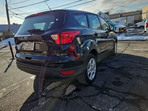 Used 2019 Ford Escape S image 10