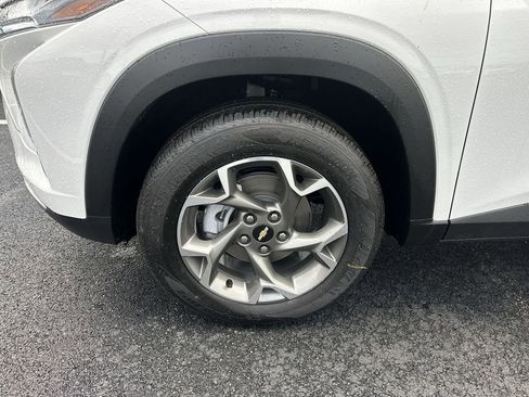 New 2026 Chevrolet Trax LT w/ Driver Confidence Package FWD image 10
