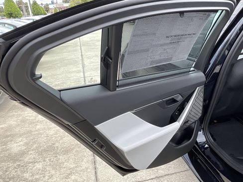New 2027 BMW M5 w/ Carbon Package AWD/4WD image 23