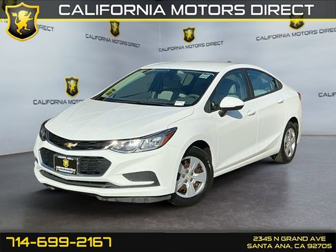 Used 2017 Chevrolet Cruze LS image 1