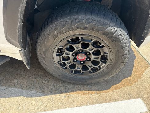 Used 2022 Toyota Tundra TRD Pro AWD/4WD image 9