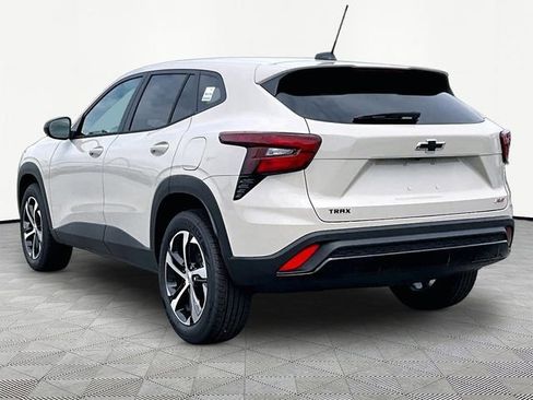 New 2026 Chevrolet Trax RS w/ Driver Confidence Package FWD image 4
