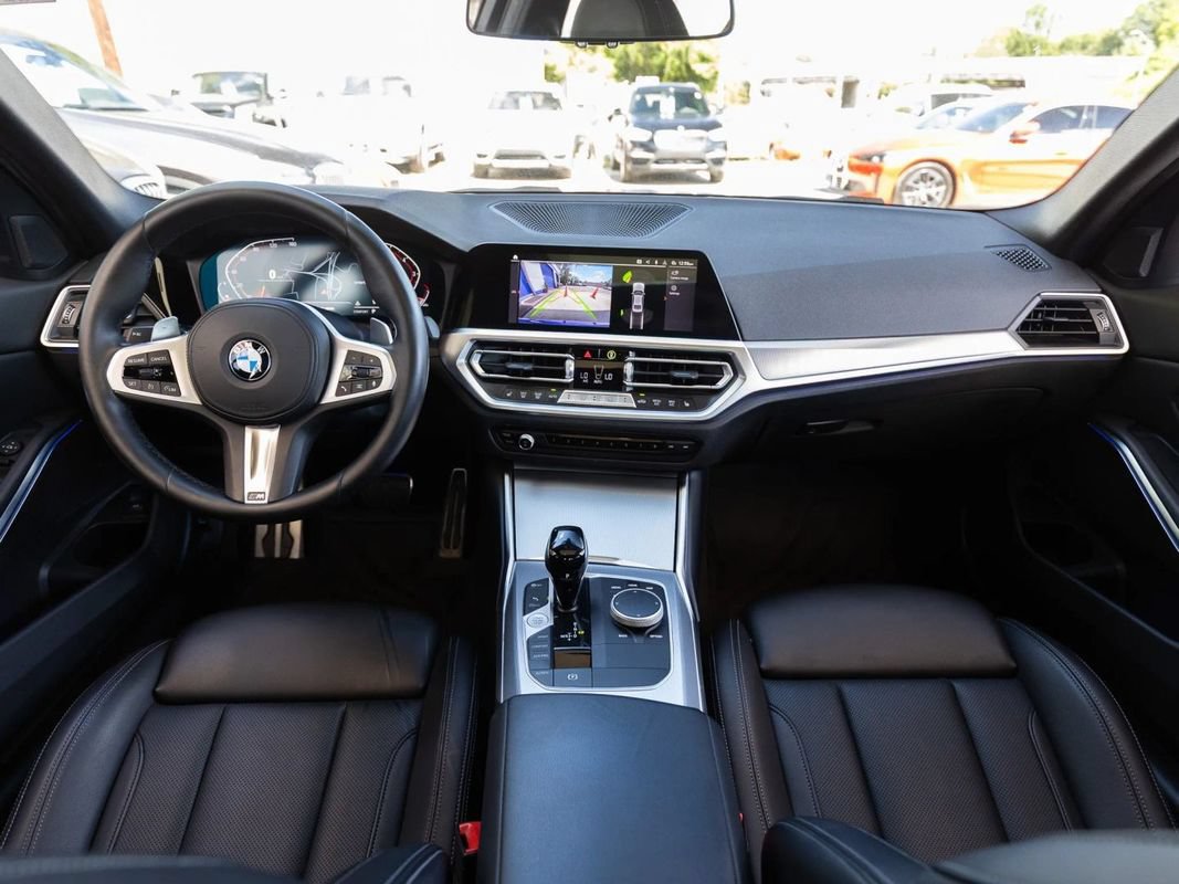 Used 2022 BMW 330i Sedan w/ M Sport Package RWD image 2