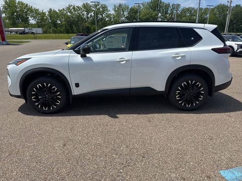 New 2026 Nissan Rogue SV AWD/4WD image 4