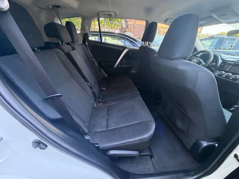 Used 2016 Toyota RAV4 LE FWD image 28