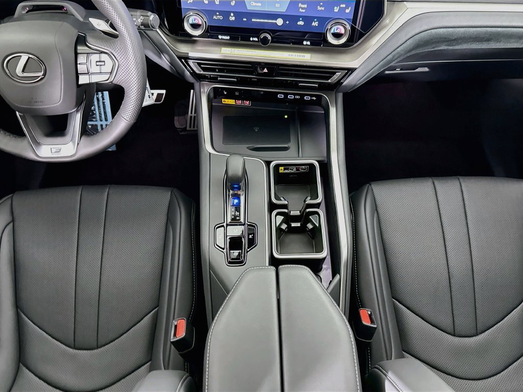 New 2026 Lexus TX 500h AWD w/ Technology Package image 17