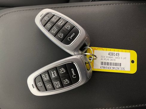 Certified 2024 Hyundai Ioniq 5 Limited RWD image 26