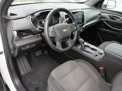 Certified 2023 Chevrolet Traverse LT FWD image 10