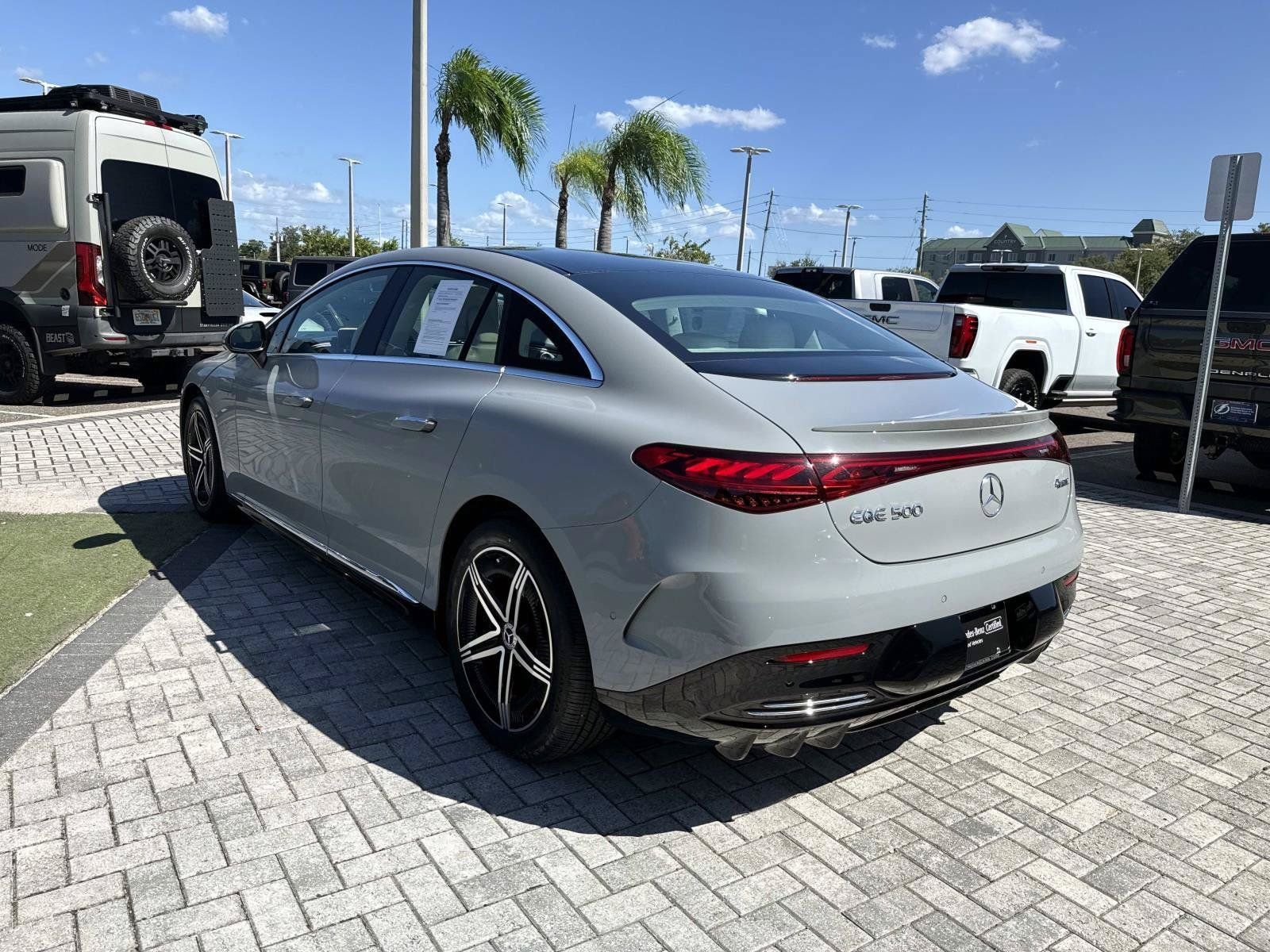 Used 2023 Mercedes-Benz EQE 500 4MATIC Sedan image 4