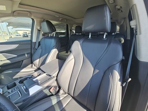 Used 2023 Acura MDX FWD image 11