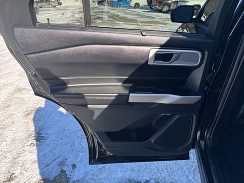 Used 2022 Ford Explorer Limited w/ Equipment Group 301A image 19