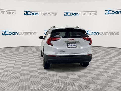 Used 2021 GMC Terrain SLE w/ Driver Convenience Package image 7