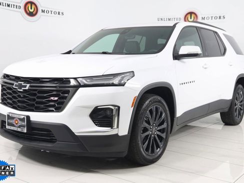 Used 2023 Chevrolet Traverse RS image 5