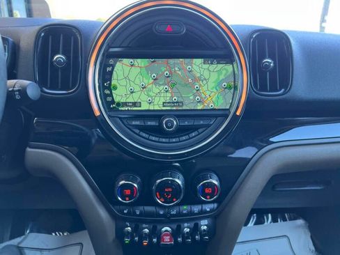 Used 2018 MINI Cooper Countryman FWD image 17