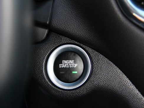 Used 2023 Chevrolet Equinox LT image 29