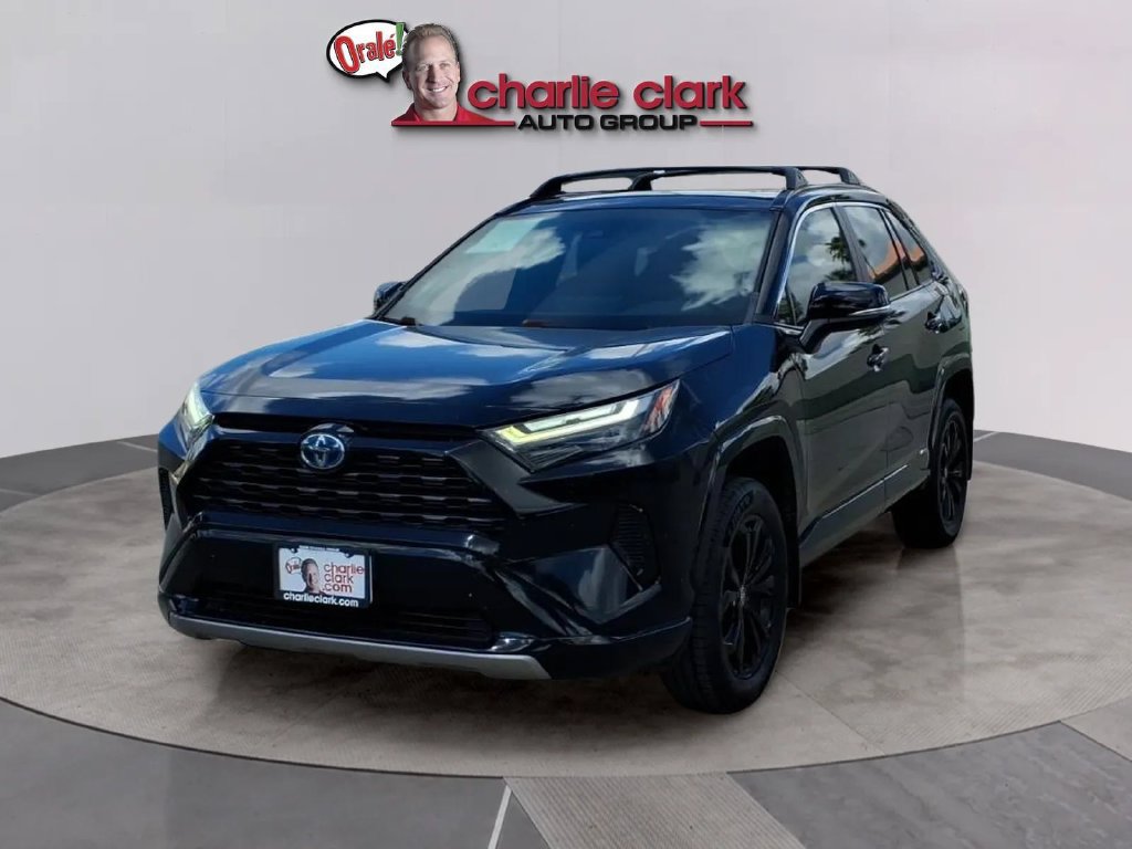 Used 2023 Toyota RAV4 SE w/ Convenience Package AWD/4WD image 2
