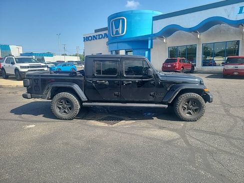 Used 2022 Jeep Gladiator Sport AWD/4WD image 6