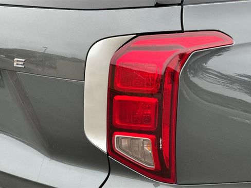 Used 2022 Hyundai Palisade SEL image 25