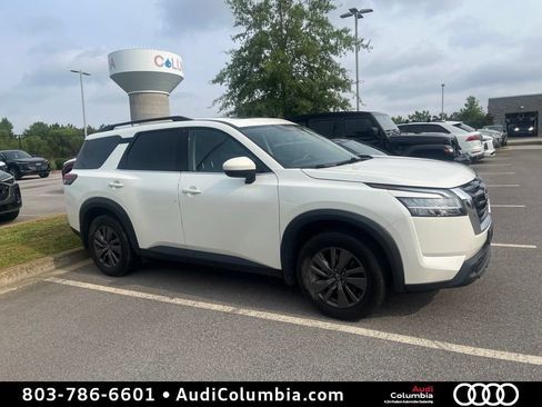 Used 2022 Nissan Pathfinder SV w/ SV Premium Package AWD/4WD image 1